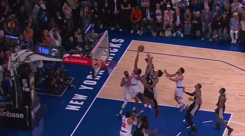 The final possession of Finals Game 4 at Madison Square Garden, ball in the air with 2.0 seconds left